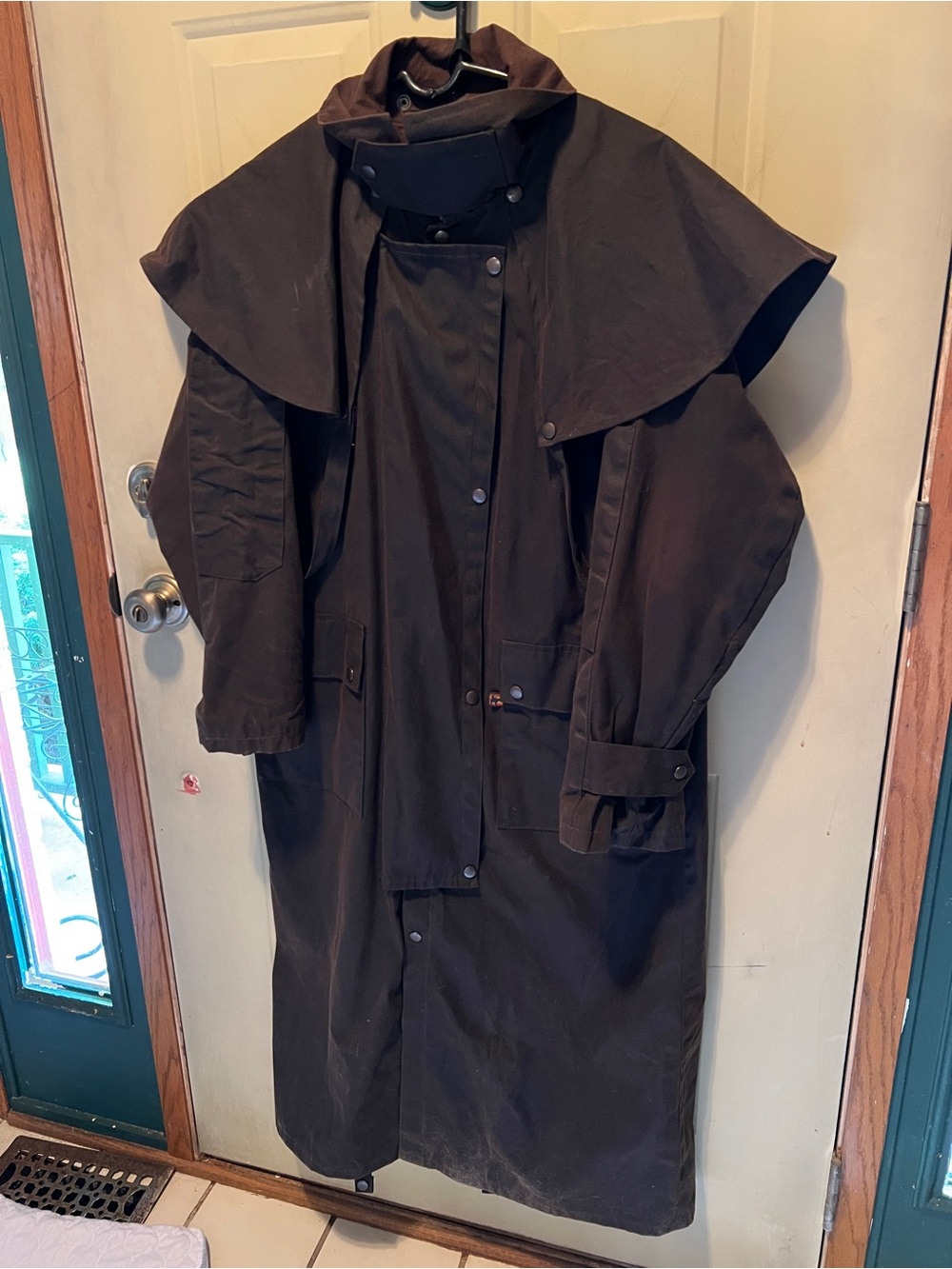 Vintage Kakadu Traders Australia oilcloth duster/storm coat, men’s size medium.